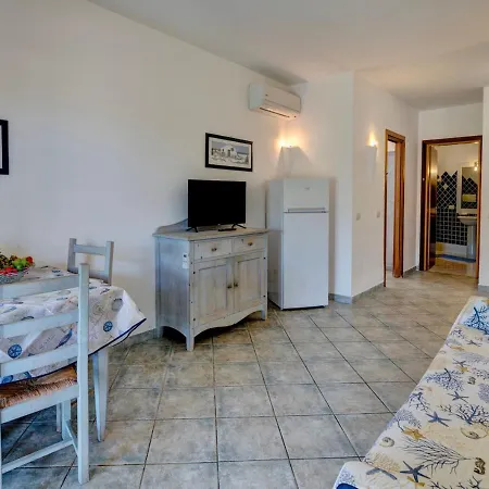 מלון דירות Isa-apartments With Air Conditioning And Outdoor Private Space In With Swimming-pool In Palau, Only 150 Meters From The Sea 4*
