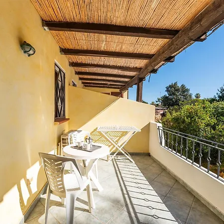 Isa-apartments With Air Conditioning And Outdoor Private Space In With Swimming-pool In Palau, Only 150 Meters From The Sea 3* Palau