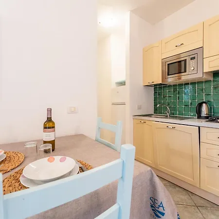 Isa-apartments With Air Conditioning And Outdoor Private Space In With Swimming-pool In Palau, Only 150 Meters From The Sea 3*
