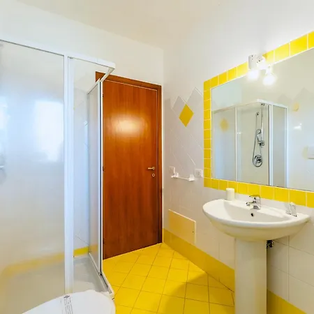 Isa-apartments With Air Conditioning And Outdoor Private Space In With Swimming-pool In Palau, Only 150 Meters From The Sea Aparthotel 3*