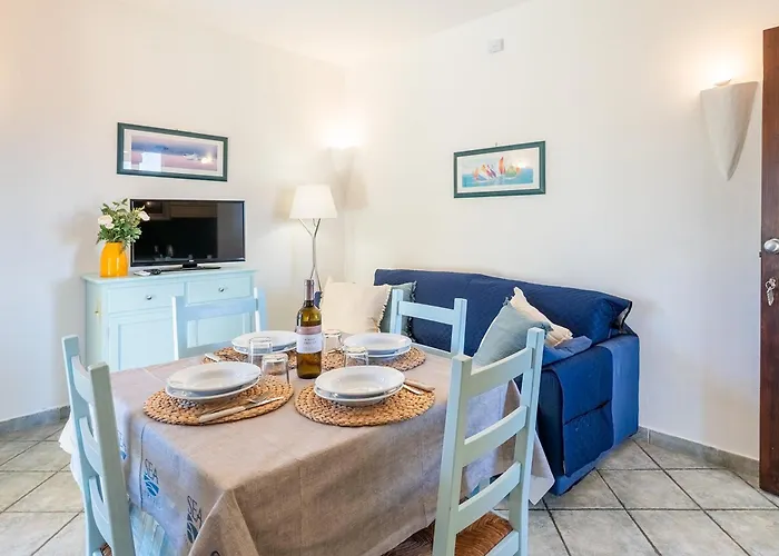 Апарт-отель Isa-apartments With Air Conditioning And Outdoor Private Space In With Swimming-pool In Palau, Only 150 Meters From The Sea Палау