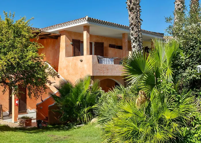 Isa-apartments With Air Conditioning And Outdoor Private Space In With Swimming-pool In Palau, Only 150 Meters From The Sea Апарт-отель Палау