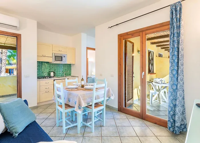 Апарт-отель Isa-apartments With Air Conditioning And Outdoor Private Space In With Swimming-pool In Palau, Only 150 Meters From The Sea 4*